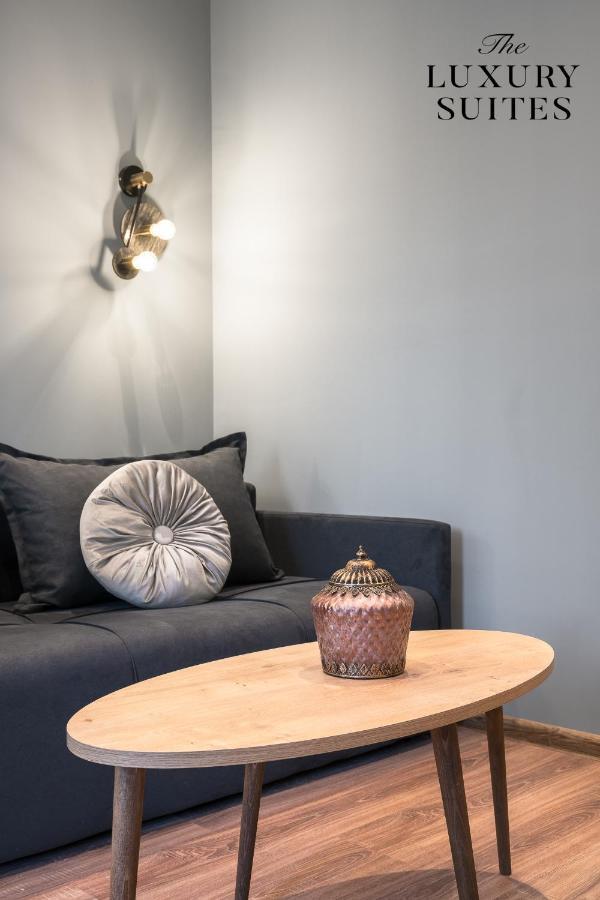 Bliss Apartments, The Luxury Suites เทสซาโลนิกิ ภายนอก รูปภาพ